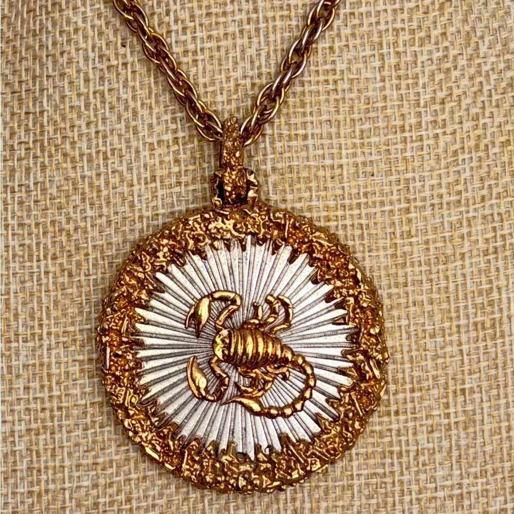 D’Orlan Vintage 1970s Astrology Necklace - Scorpio - Signed & Numbered - Picture 2 of 5